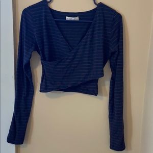 Long sleeve crop top